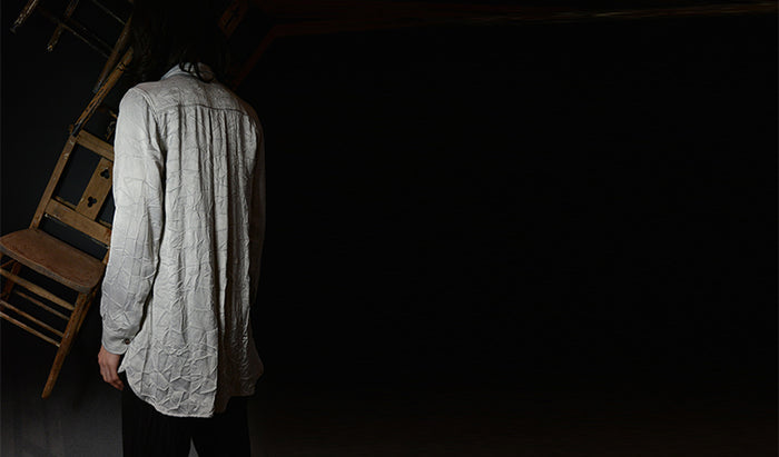 美しいドレープを魅せるANN DEMEULEMEESTER – Lift Daikanyama