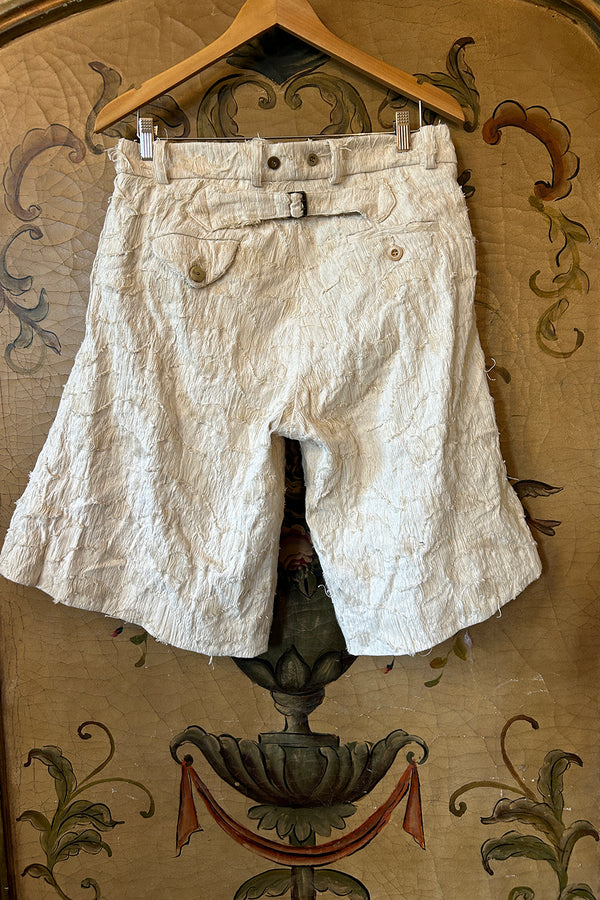 SHORT TROUSERS