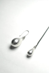 JUDITH EARRING PEARL + EARRING CHAIN