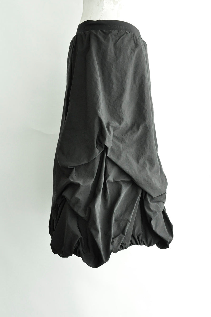 MOVEMENT A-LINE SKIRT