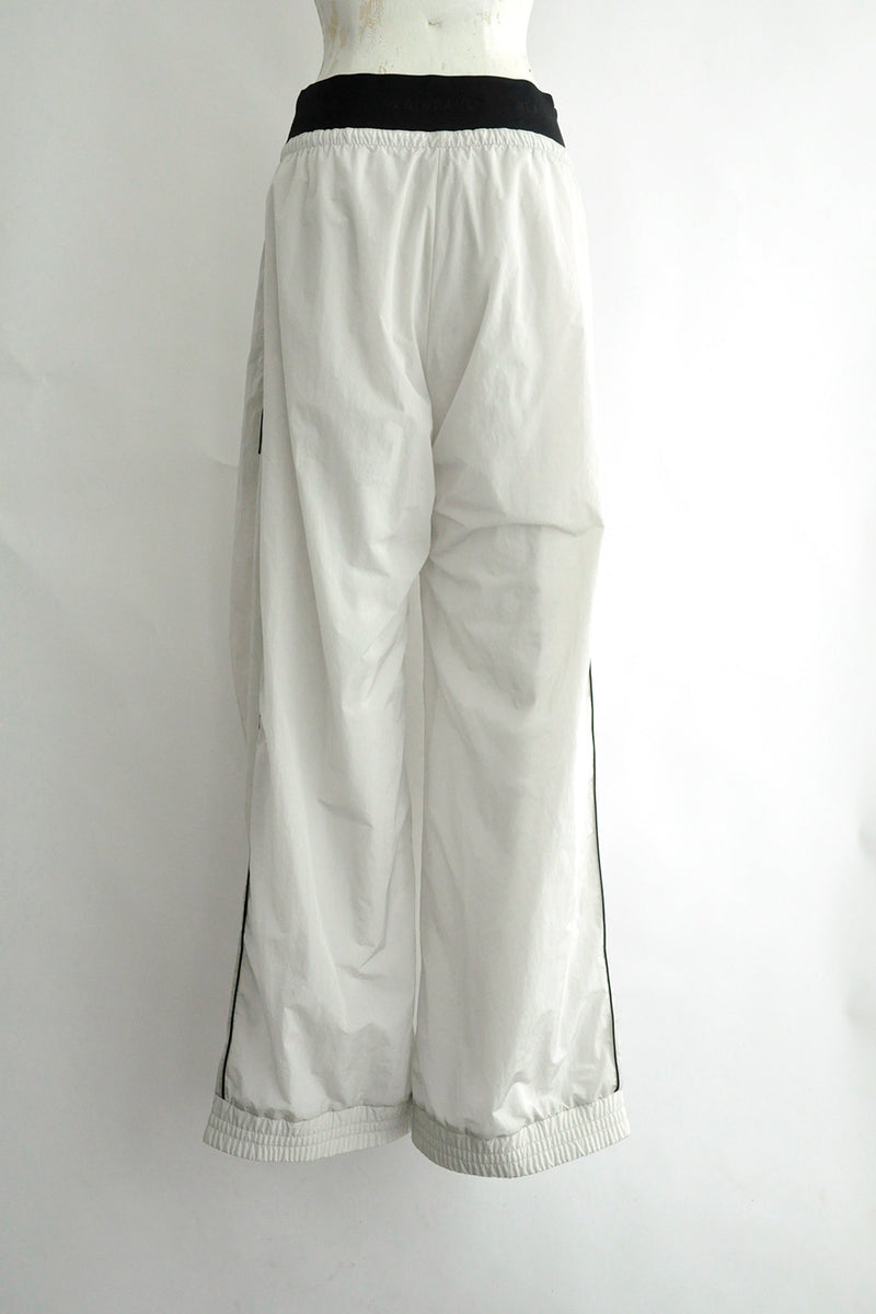 KNEE SHAPE TRACKPANTS