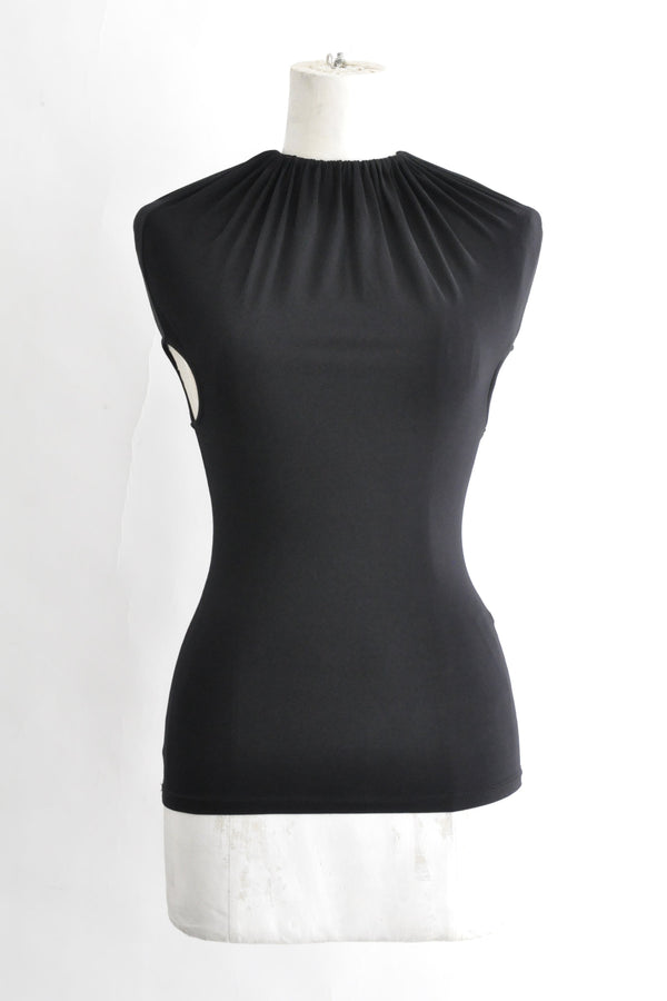 GATHERED NECK TOP
