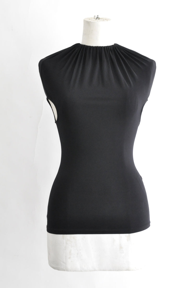 GATHERED NECK TOP