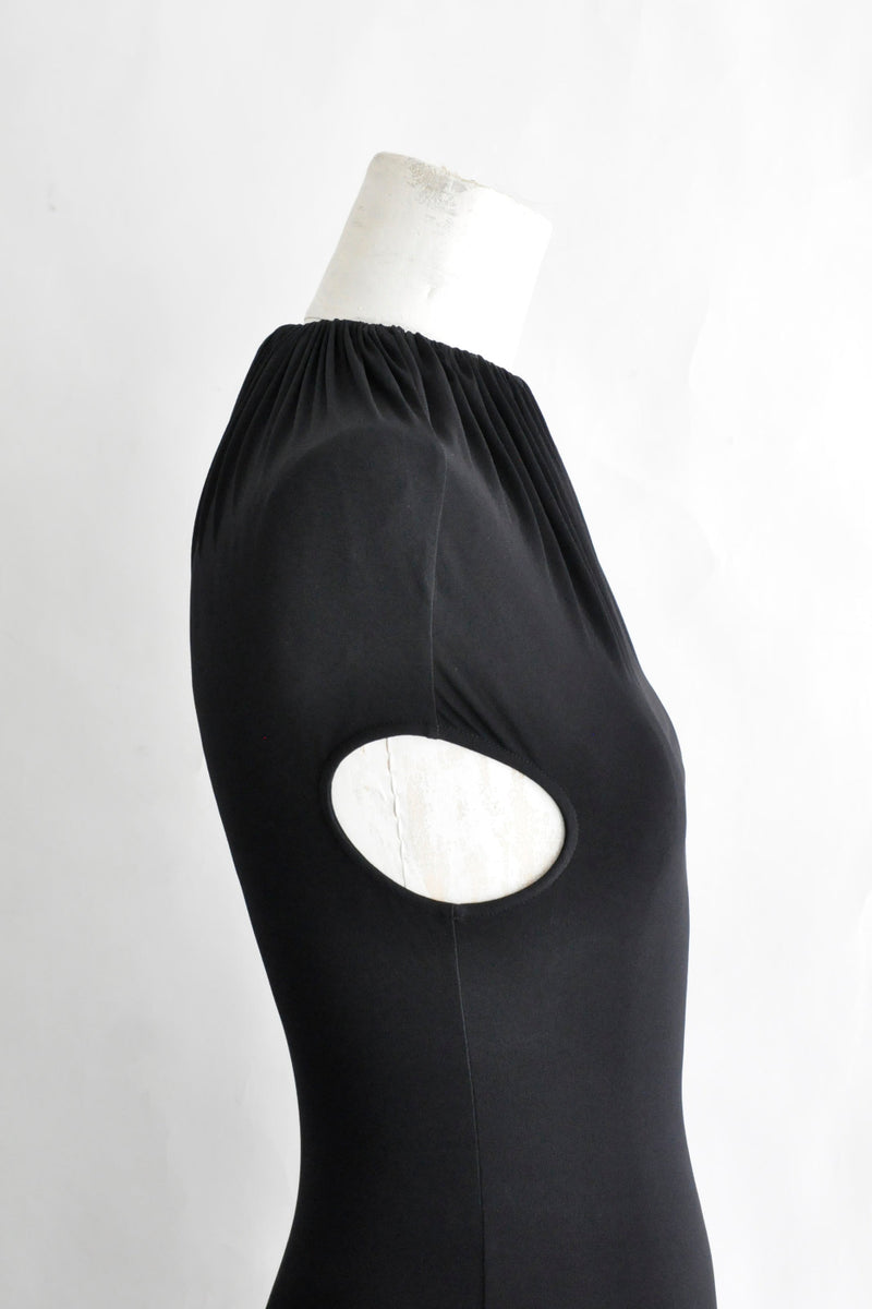 GATHERED NECK TOP
