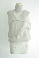 MOVEMENT HIGH NECK SLEEVELESS TOP