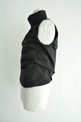 MOVEMENT HIGH NECK SLEEVELESS TOP