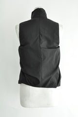 MOVEMENT HIGH NECK SLEEVELESS TOP