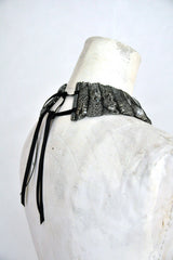 KNITTED NECKLACE