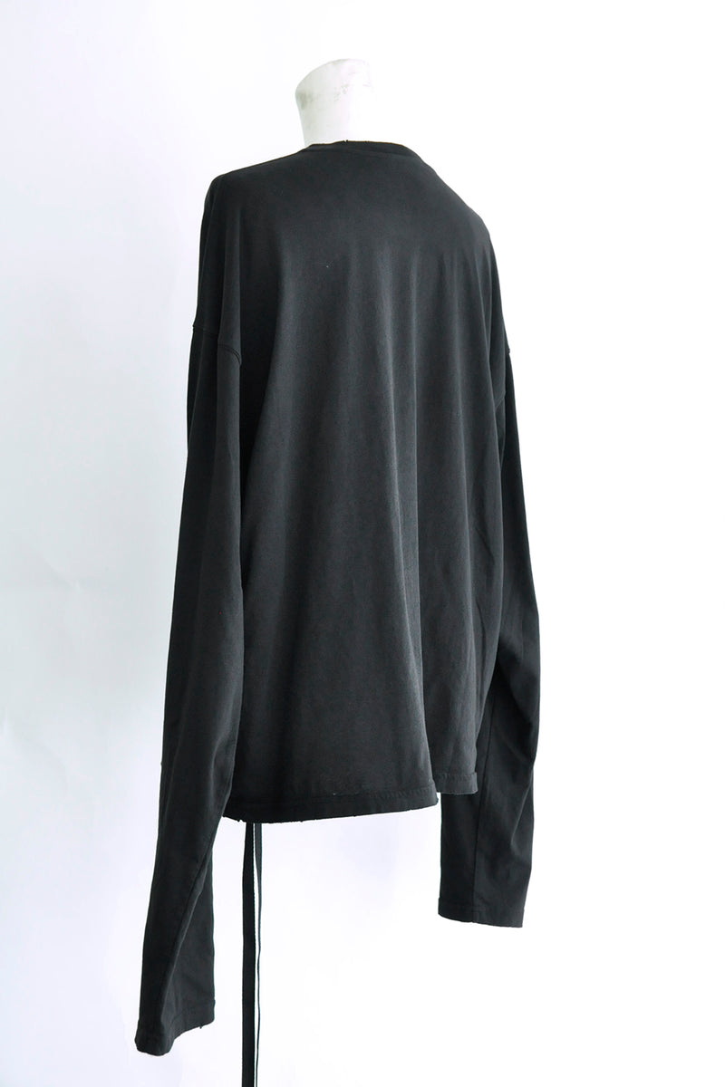 EMIL RELAX FIT LONG SLEEVE BOXY T-SHIRT WITH "THE STRANGER"