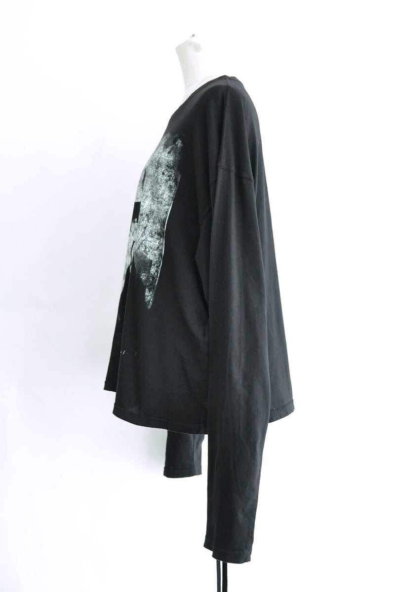 EMIL RELAX FIT LONG SLEEVE BOXY T-SHIRT WITH "THE STRANGER"