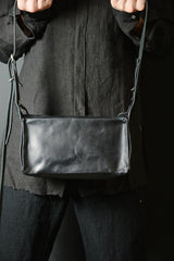 MIDIUM RECTANGULAR SHOULDER BAG / BLACK