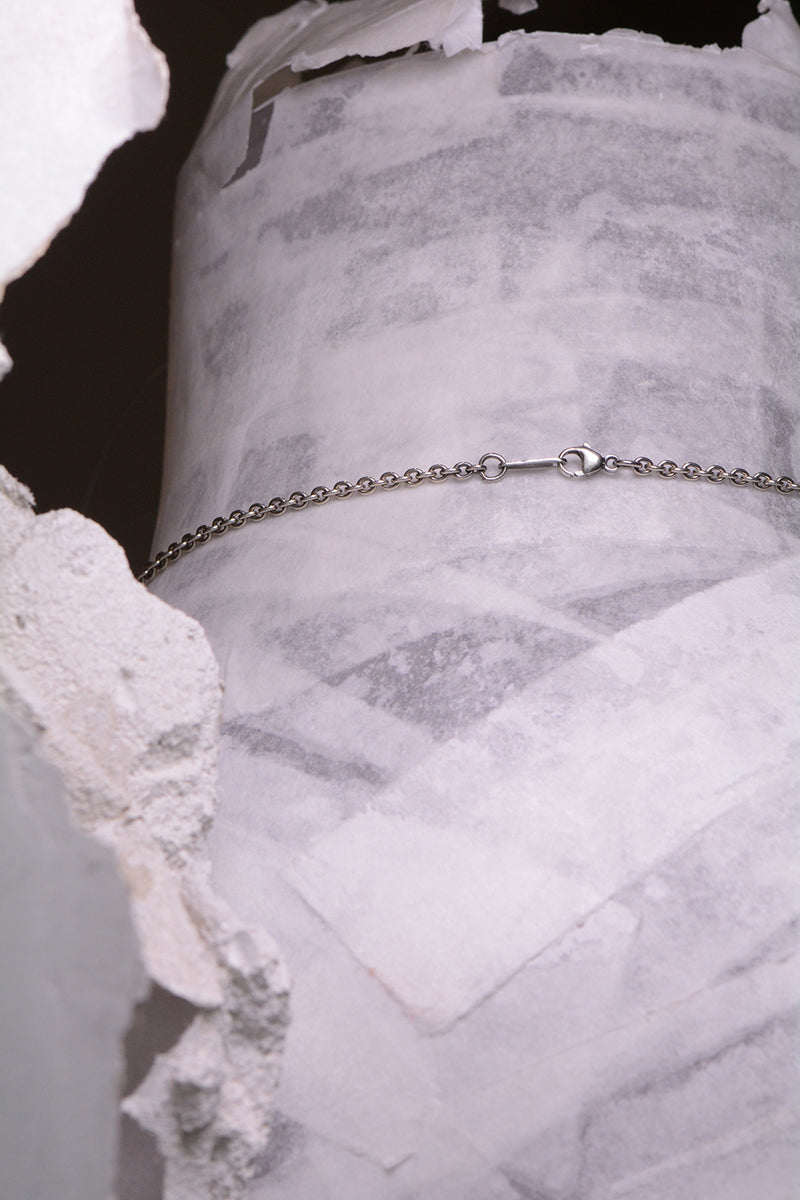 DARK VESTA NECKLACE
