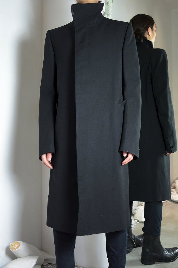 BACK RAGLAN HIGH NECK LINED COAT