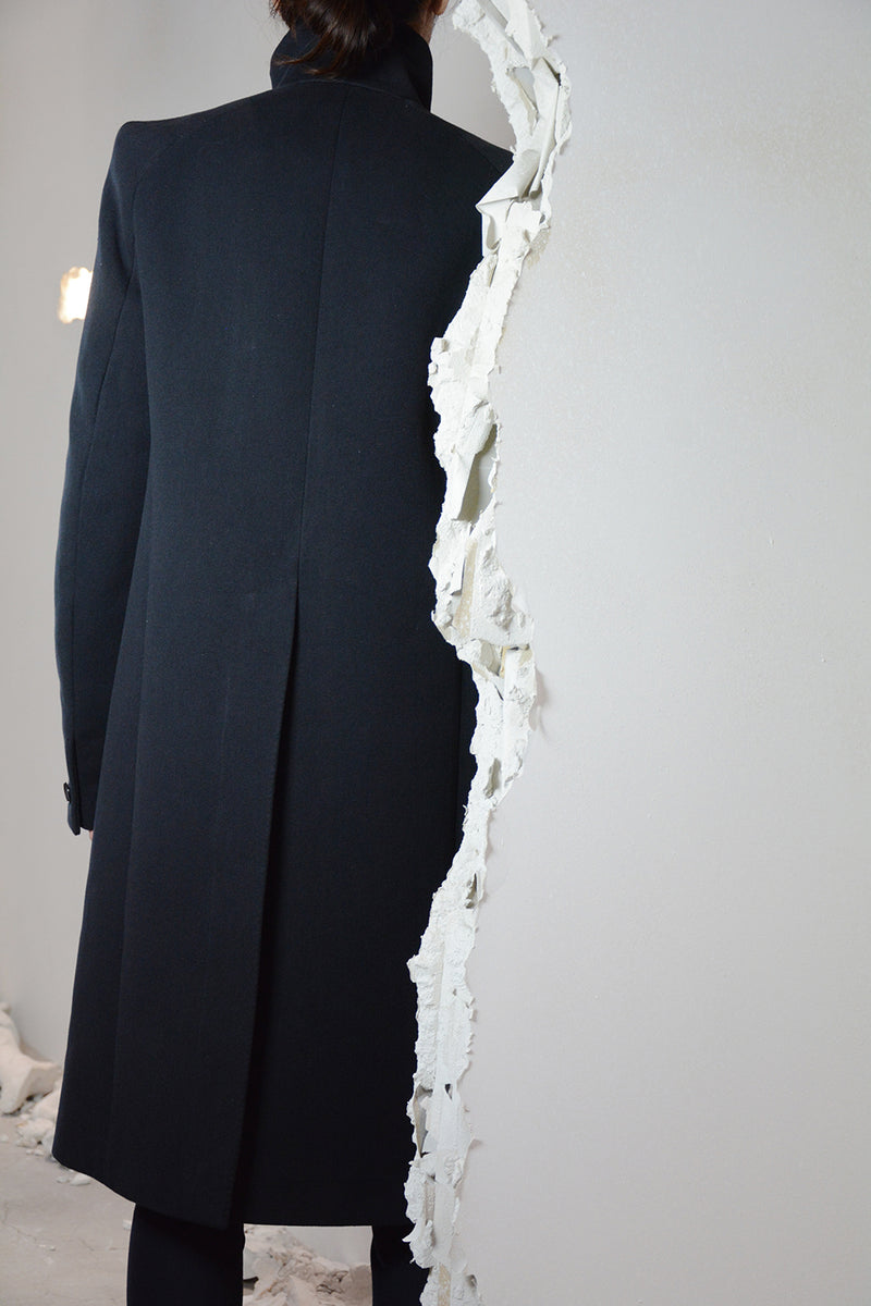 BACK RAGLAN HIGH NECK LINED COAT