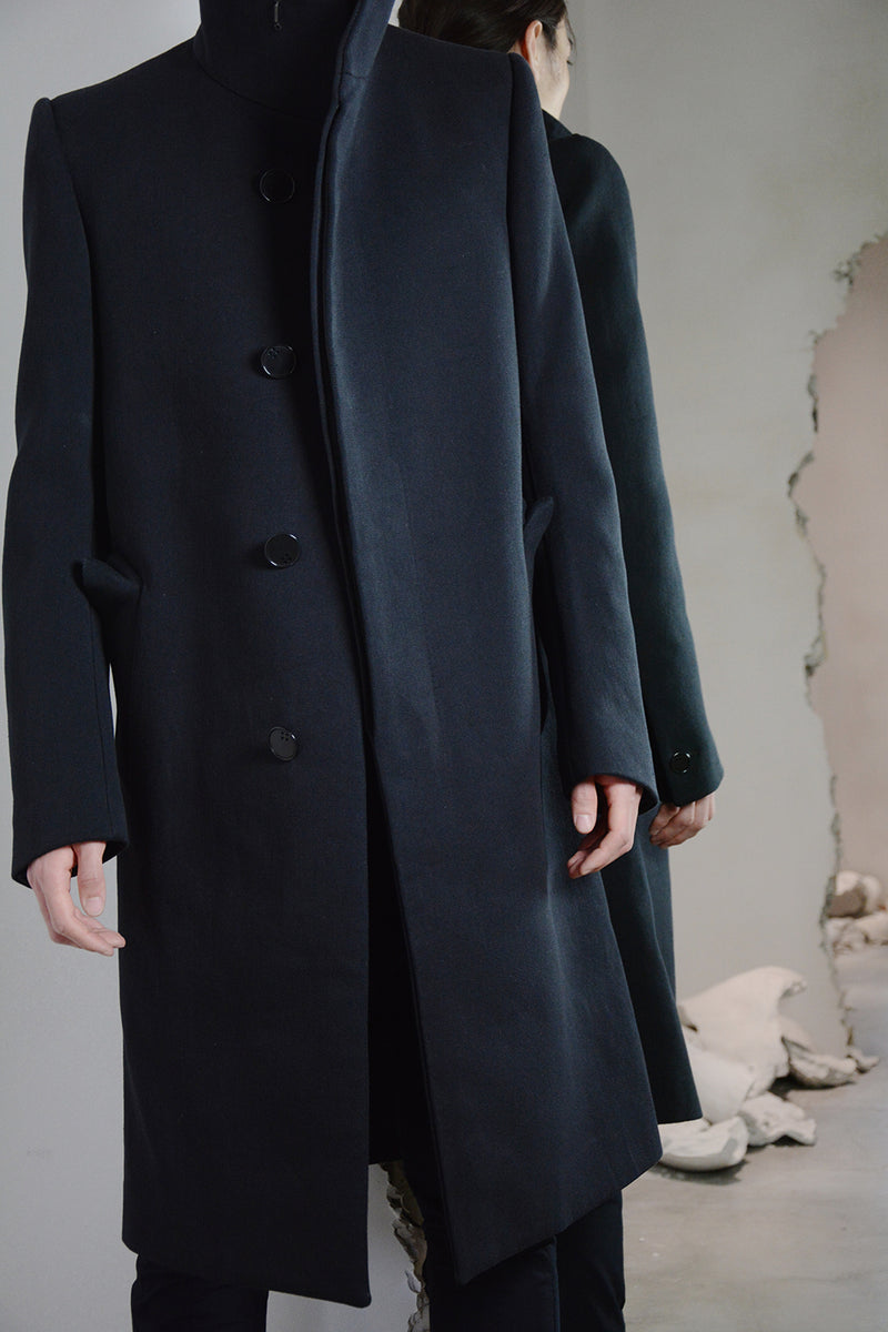 BACK RAGLAN HIGH NECK LINED COAT