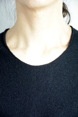 ROUND NECK ARCHED SHOULDER SWEATER