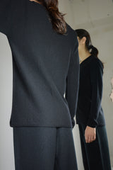 ROUND NECK ARCHED SHOULDER SWEATER
