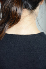 ROUND NECK ARCHED SHOULDER SWEATER