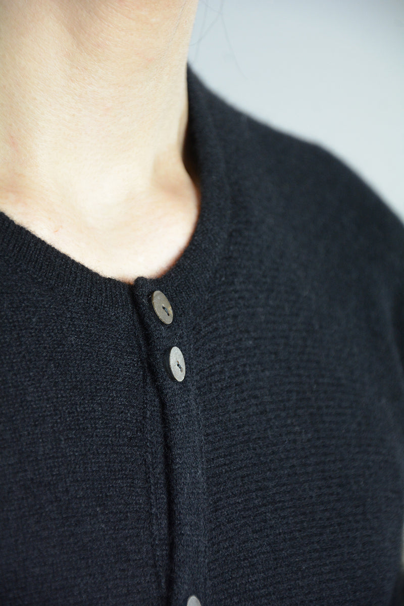 MANDARIN COLLAR ARCHED SHOULDER SHIRTS