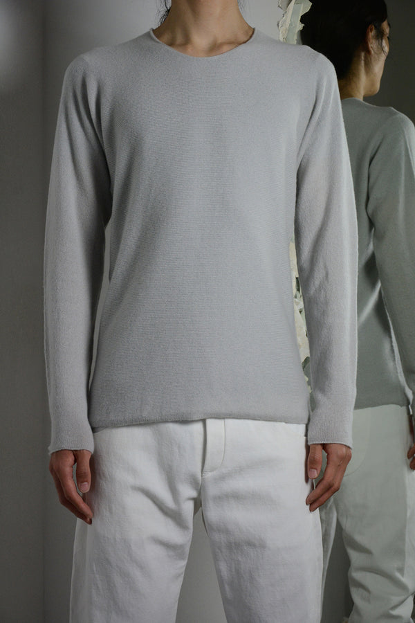 ROUND NECK ARCHED SHOULDER SWEATER