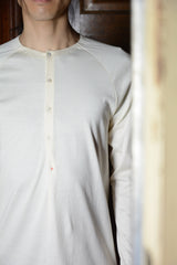 HENLEY RAGLAN LONG SLEEVE MEDIUM FIT T-SHIRT / NATURAL