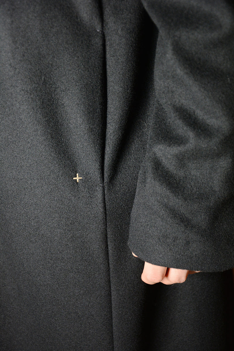 MEDIUM FIT STRAIGHT COAT