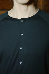 HENLEY RAGLAN LONG SLEEVE MEDIUM FIT T-SHIRT / BLACK