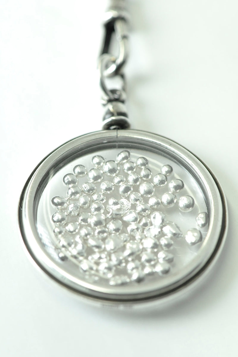 ELSU MEDAILLON NECKLACE FILLED WITH L