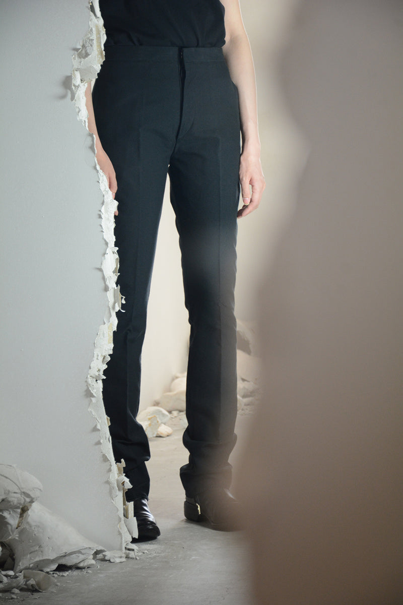 OVERLOCK BREADSTICK TROUSERS