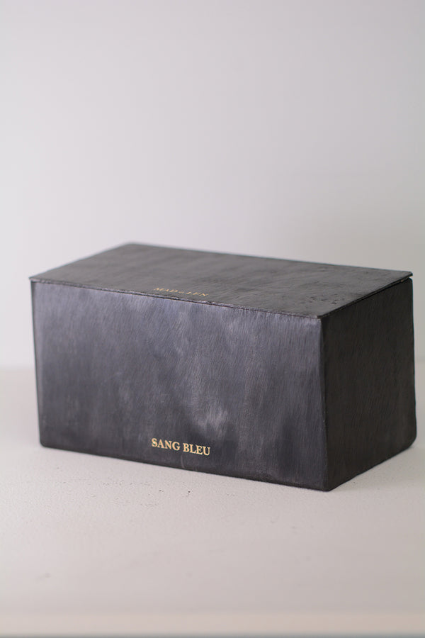 BLACK BLOCK POT POURRI LAVA ROCK / SANG BLEU